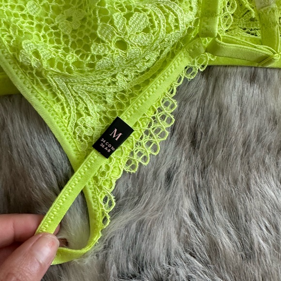 New Victoria’s Secret Neon Green Lace Bralette sz medium M - Picture 3 of 4